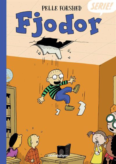 Bokomslaget till boken. En tecknad liten kille med glasögon faller ner från ett hål i taket.